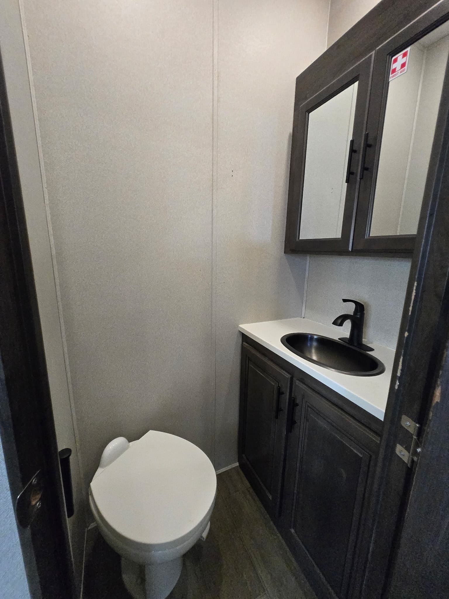 2021 Forest River Cardinal Luxury 370flx — photo 14 of 22