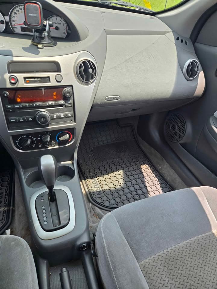 2006 Saturn Ion RS — photo 9 of 13