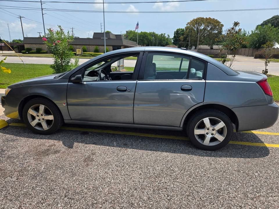 2006 Saturn Ion RS — photo 4 of 13