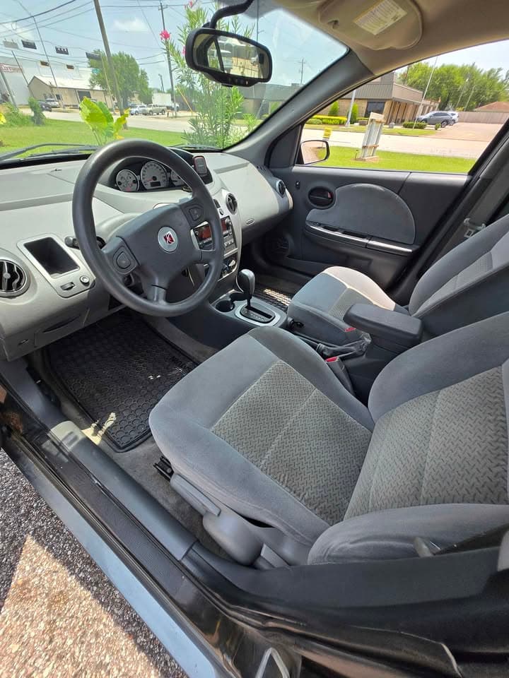 2006 Saturn Ion RS — photo 8 of 13