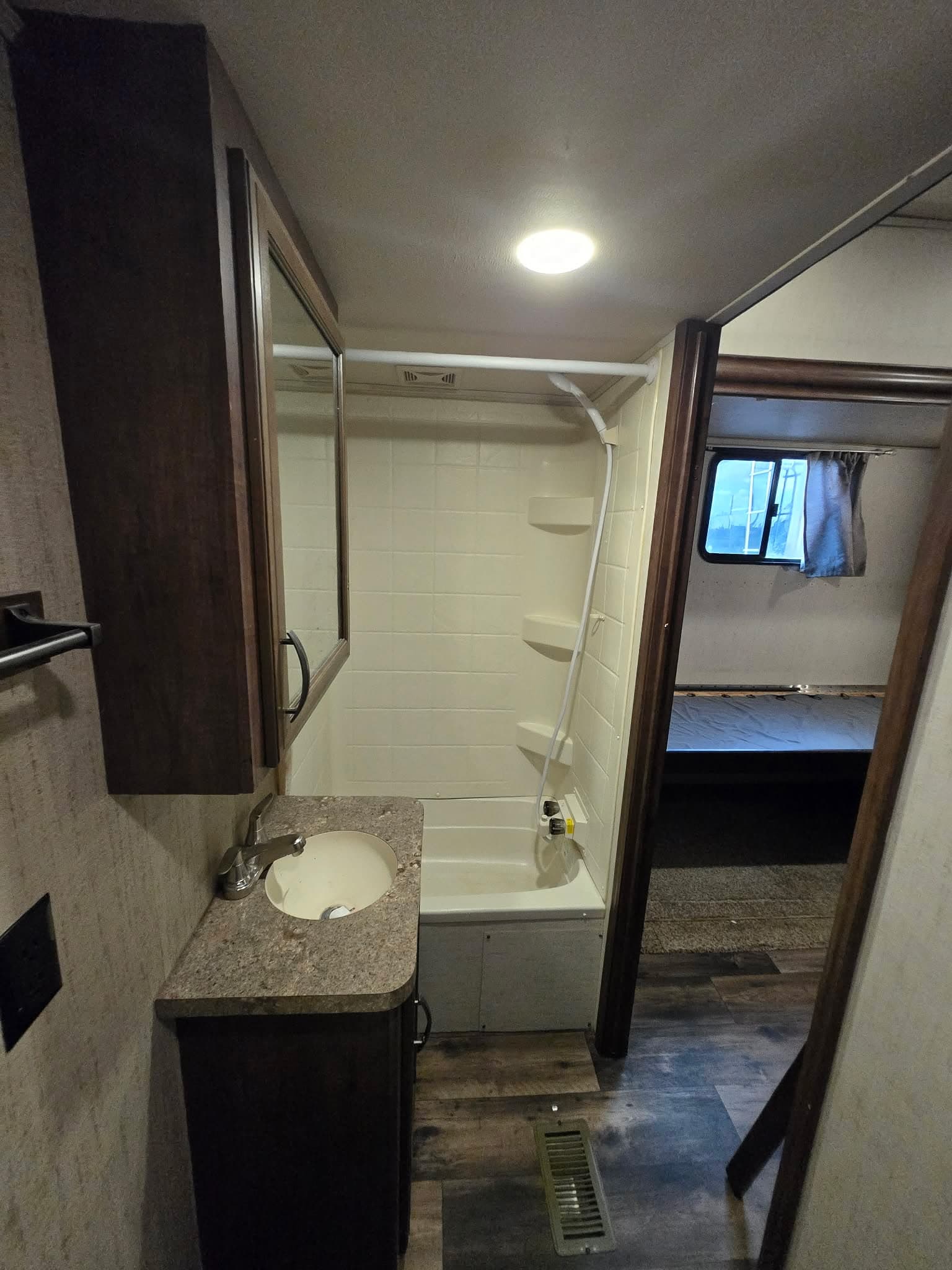 2018 Sandpiper 383RBLOK — photo 11 of 18