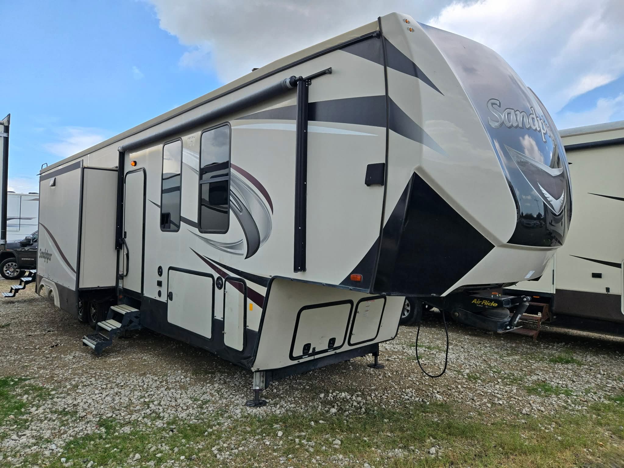 2018 Sandpiper 383RBLOK gallery 2