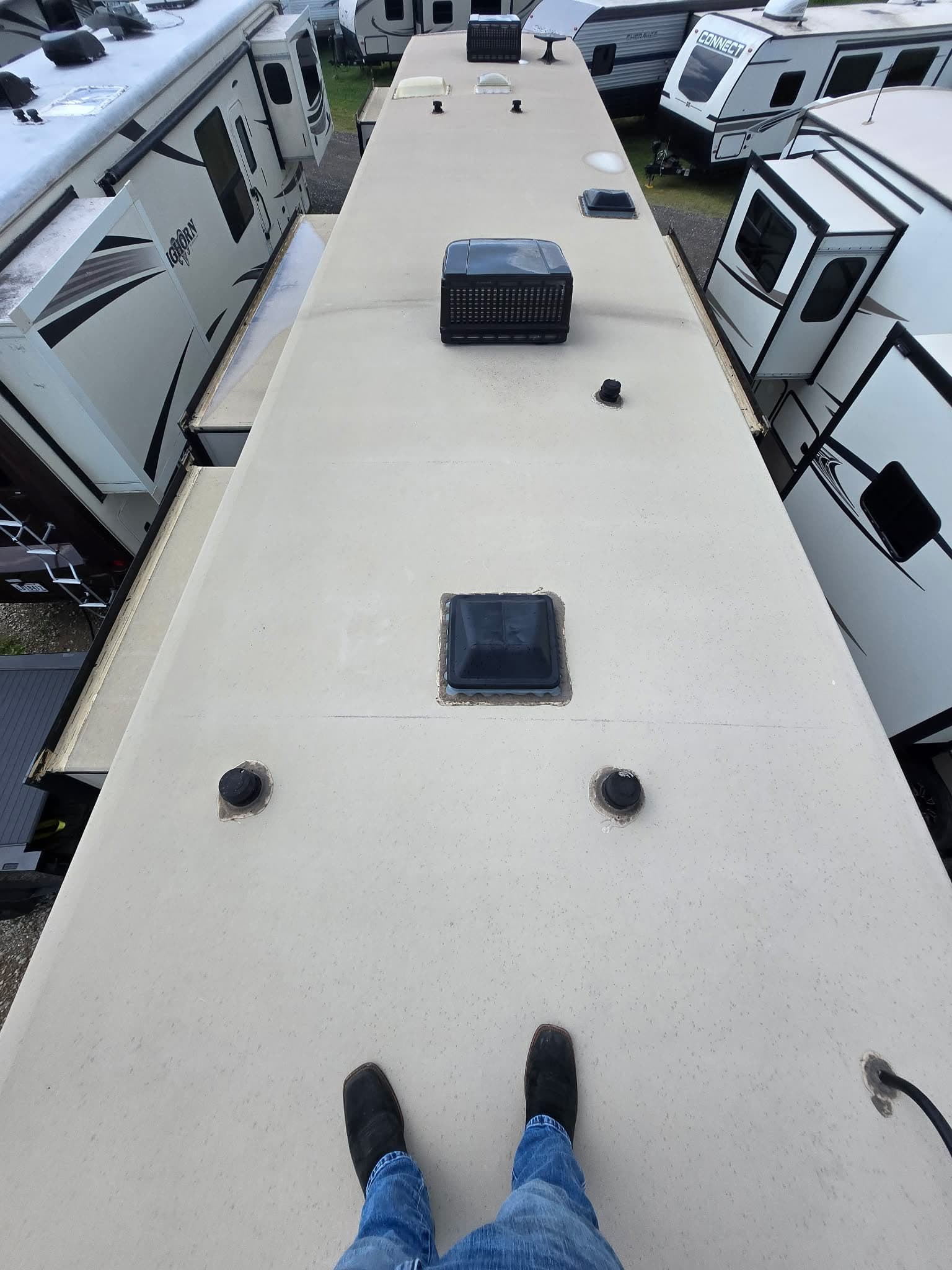 2018 Sandpiper 383RBLOK — photo 17 of 18