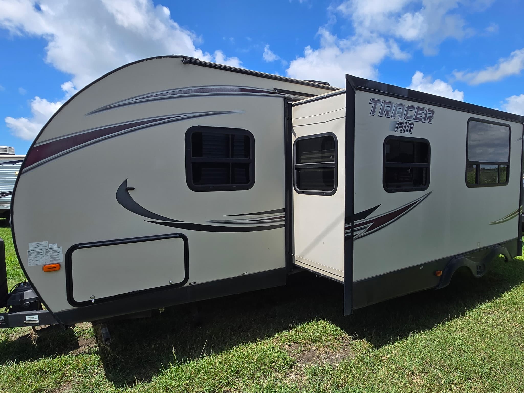 2017 Forest River Tracer 270 — photo 3 of 17