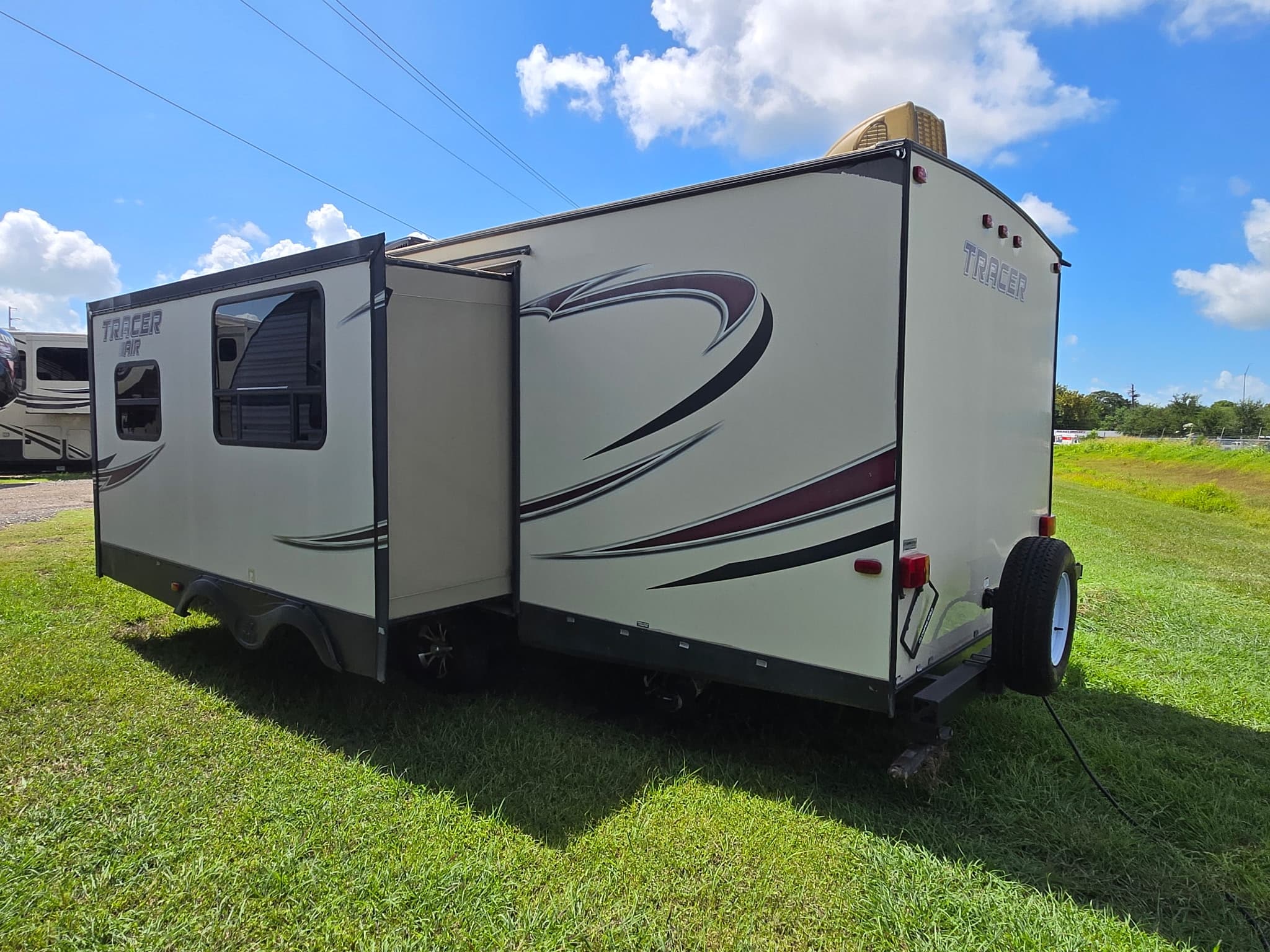 2017 Forest River Tracer 270 — photo 5 of 17