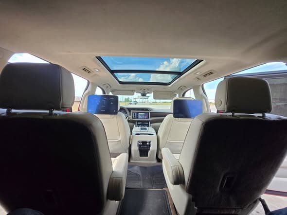 2021 GMC Yukon Denali XL — photo 10 of 22