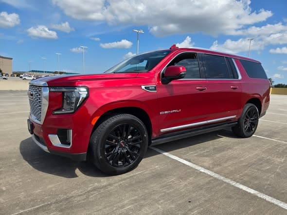 2021 GMC Yukon Denali XL — photo 6 of 22