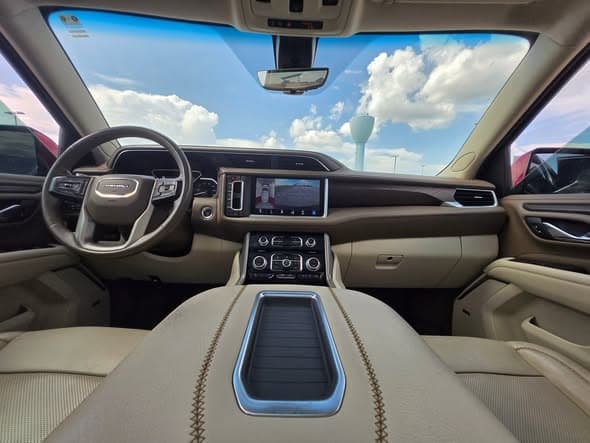 2021 GMC Yukon Denali XL — photo 20 of 22