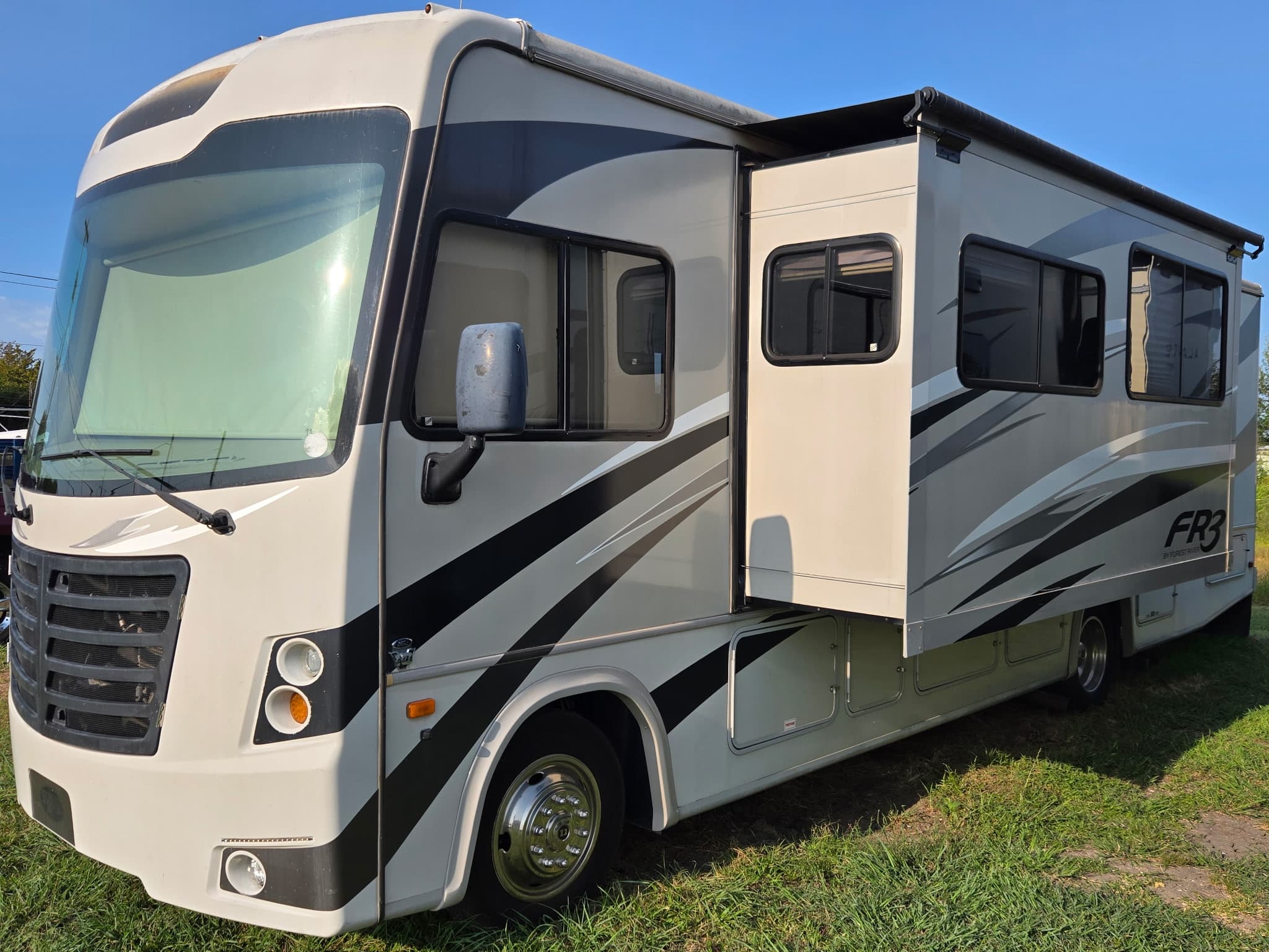 2015 Forest River FR3 30DS gallery 2