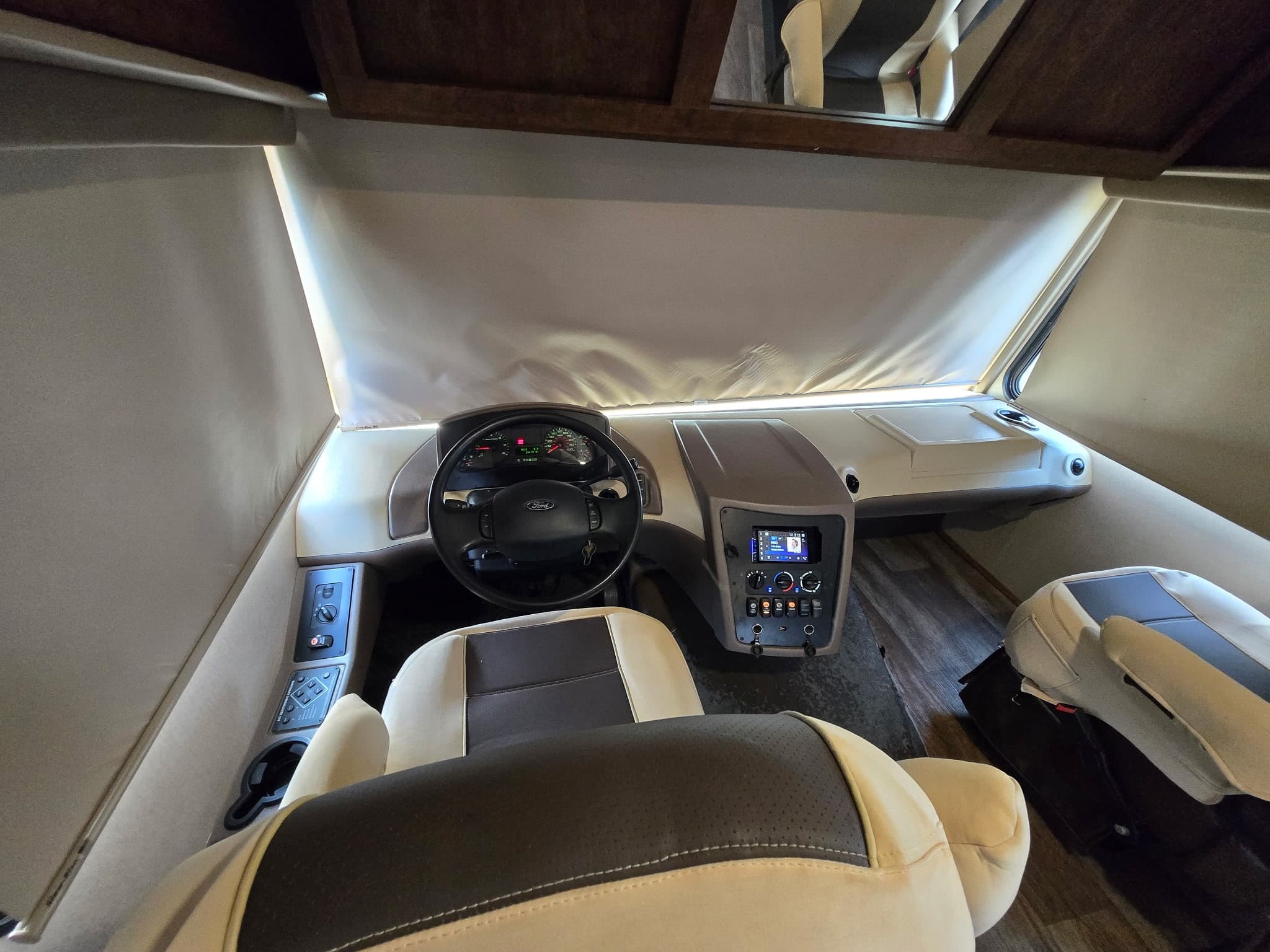 2015 Forest River FR3 30DS — photo 14 of 31