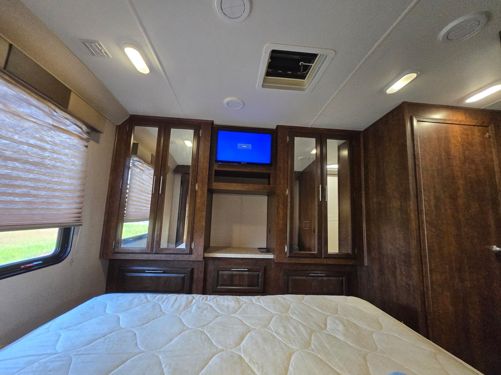 2015 Forest River FR3 30DS — photo 24 of 31