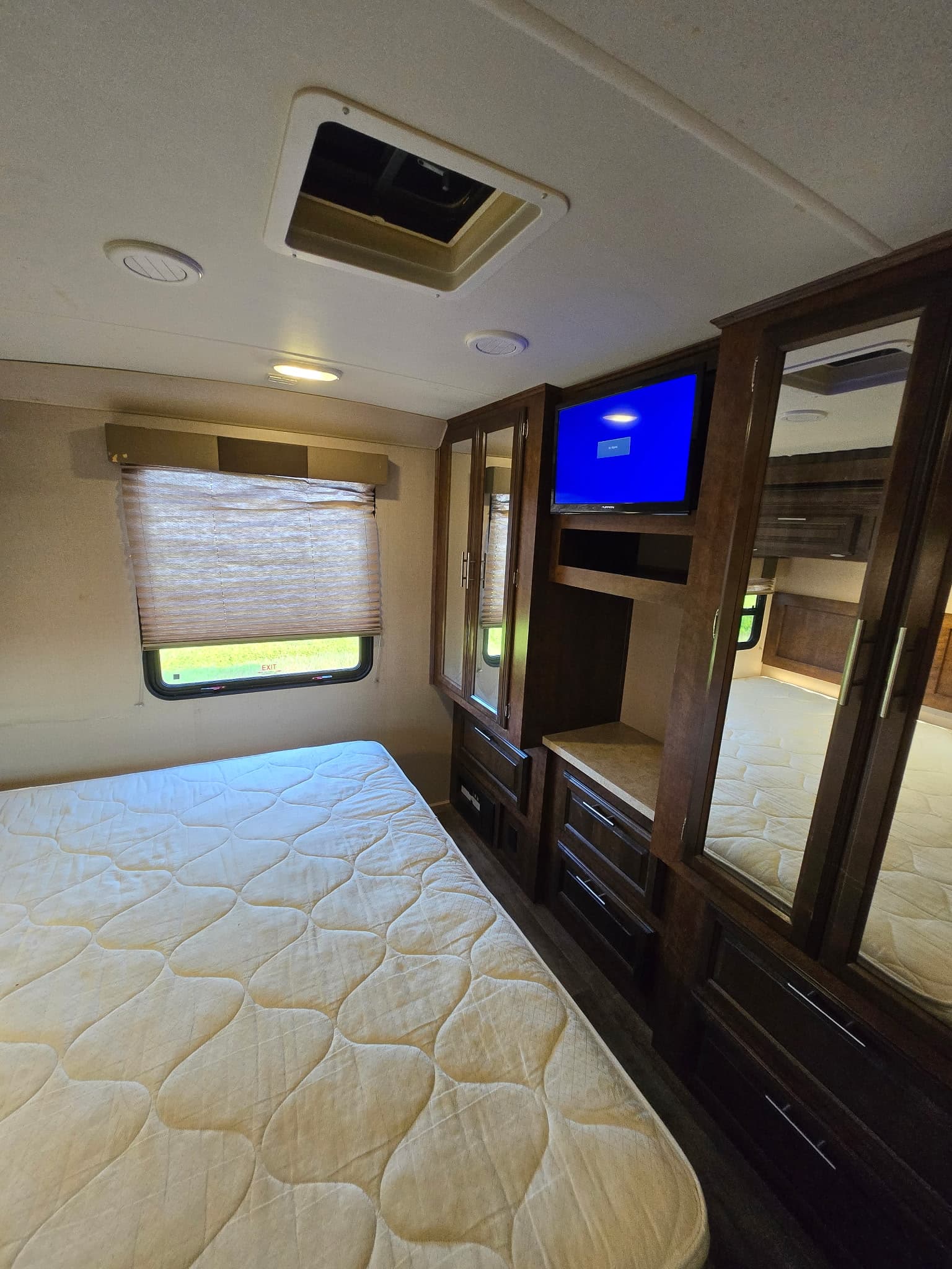 2015 Forest River FR3 30DS — photo 25 of 31