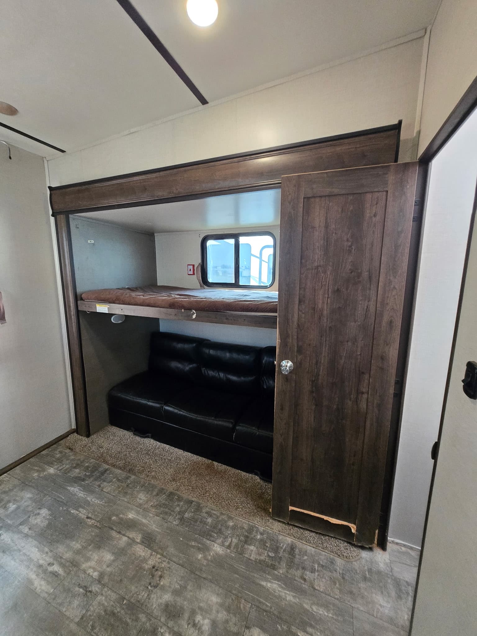 2018 Volante 3751BH 3751BH — photo 10 of 17