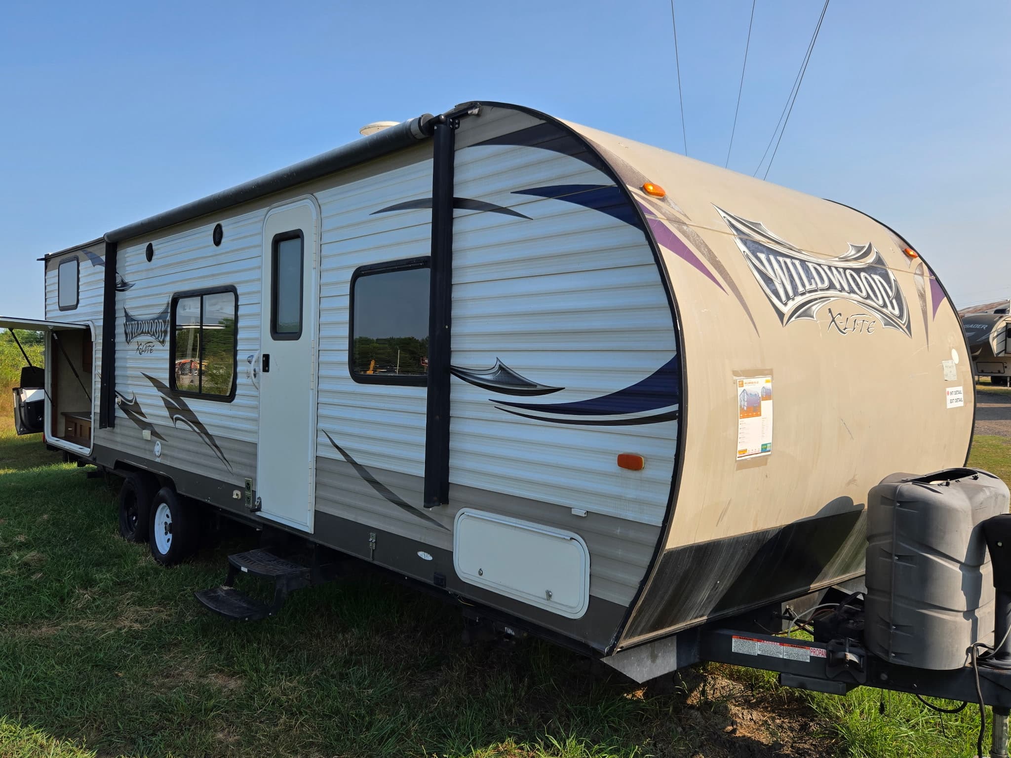 2016 Forest River Wildwood XL-22 hero