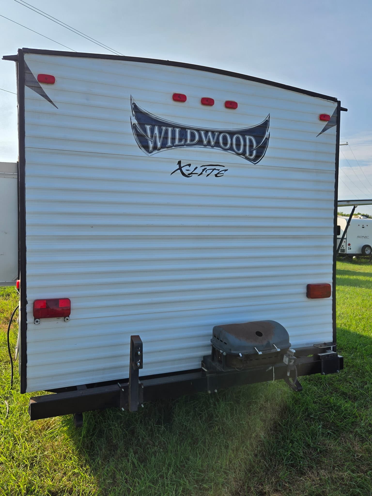 2016 Forest River Wildwood XL-22 — photo 6 of 18