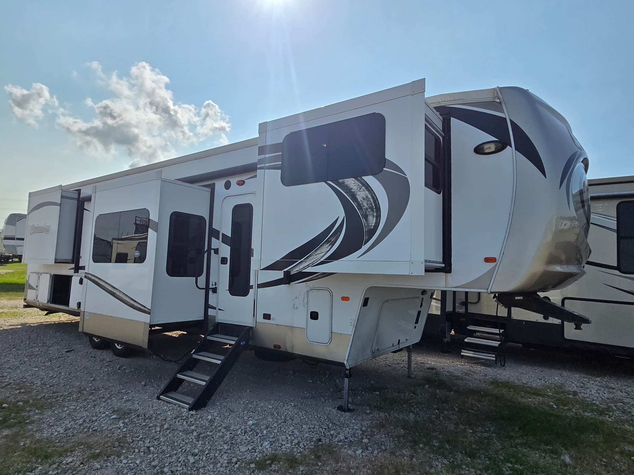 2018 Forest River Columbus 389FL hero