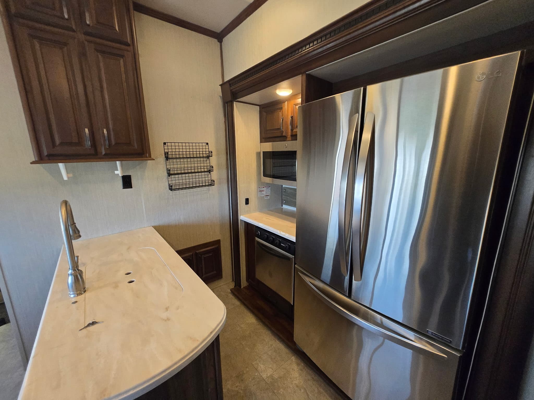 2018 Forest River Columbus 389FL — photo 8 of 23