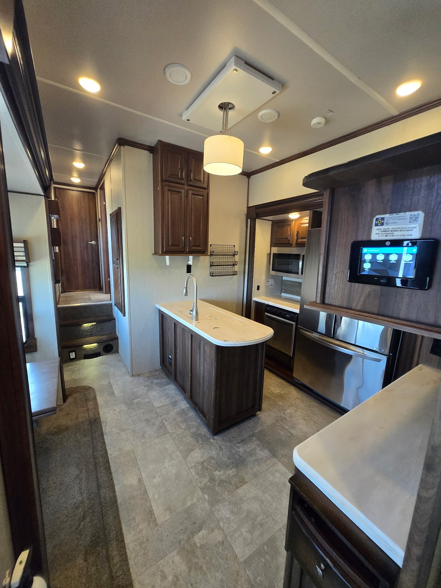 2018 Forest River Columbus 389FL — photo 10 of 23