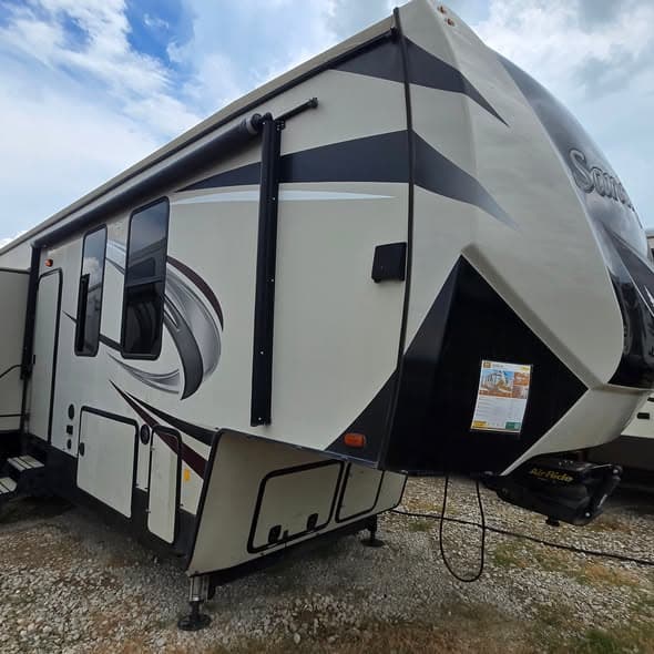 2018 Sandpiper 383RBLOK hero