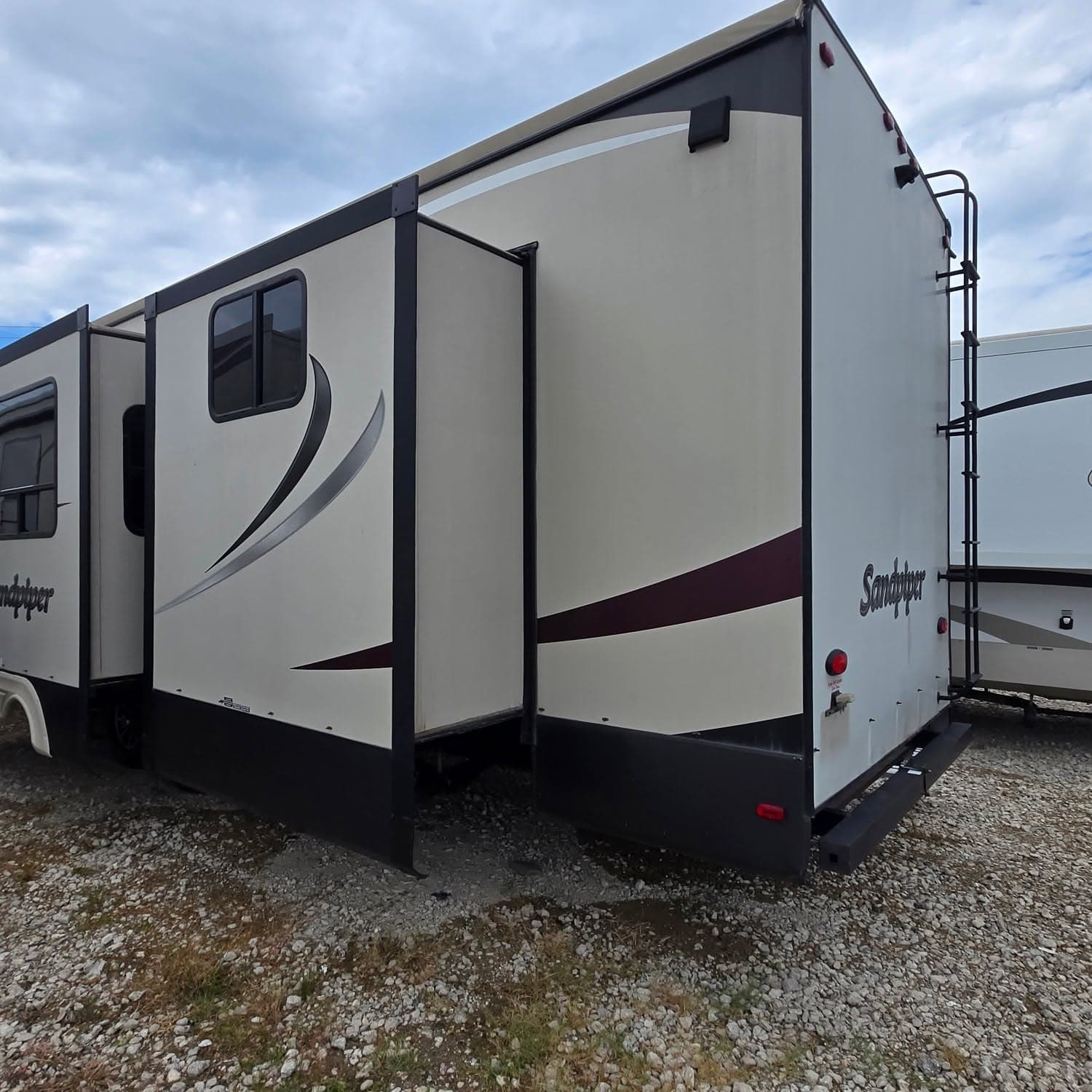 2018 Sandpiper 383RBLOK — photo 4 of 17