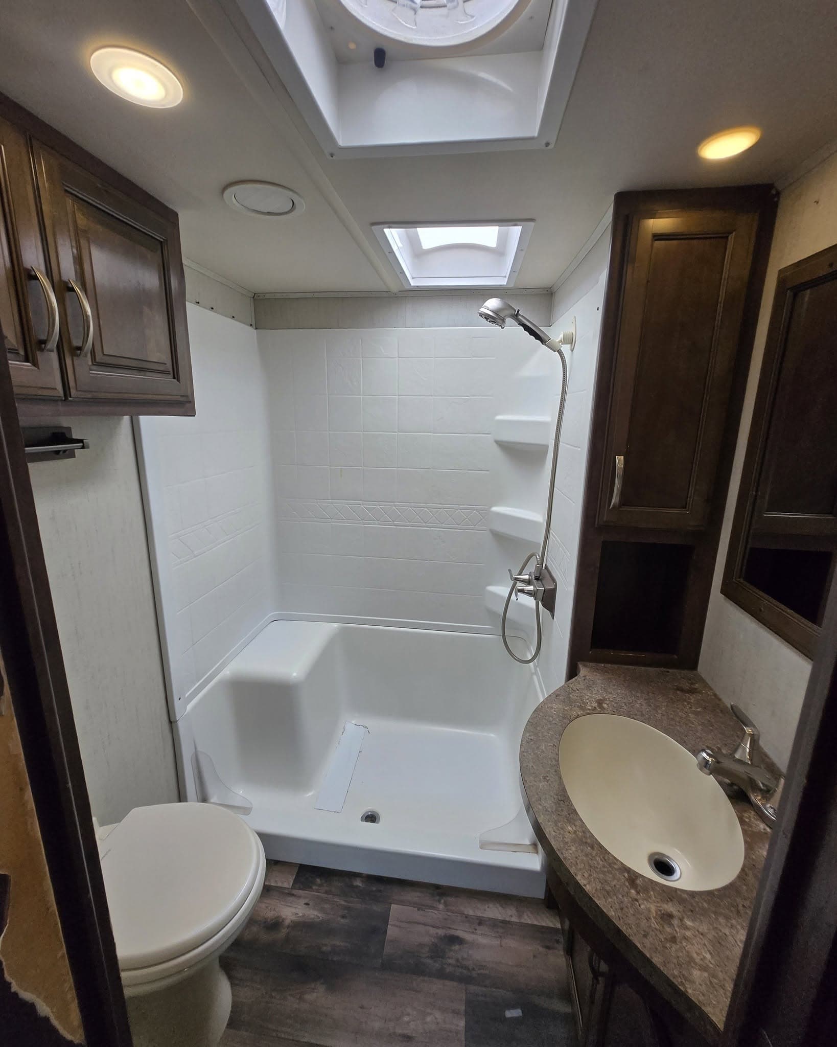 2018 Sandpiper 383RBLOK — photo 9 of 17