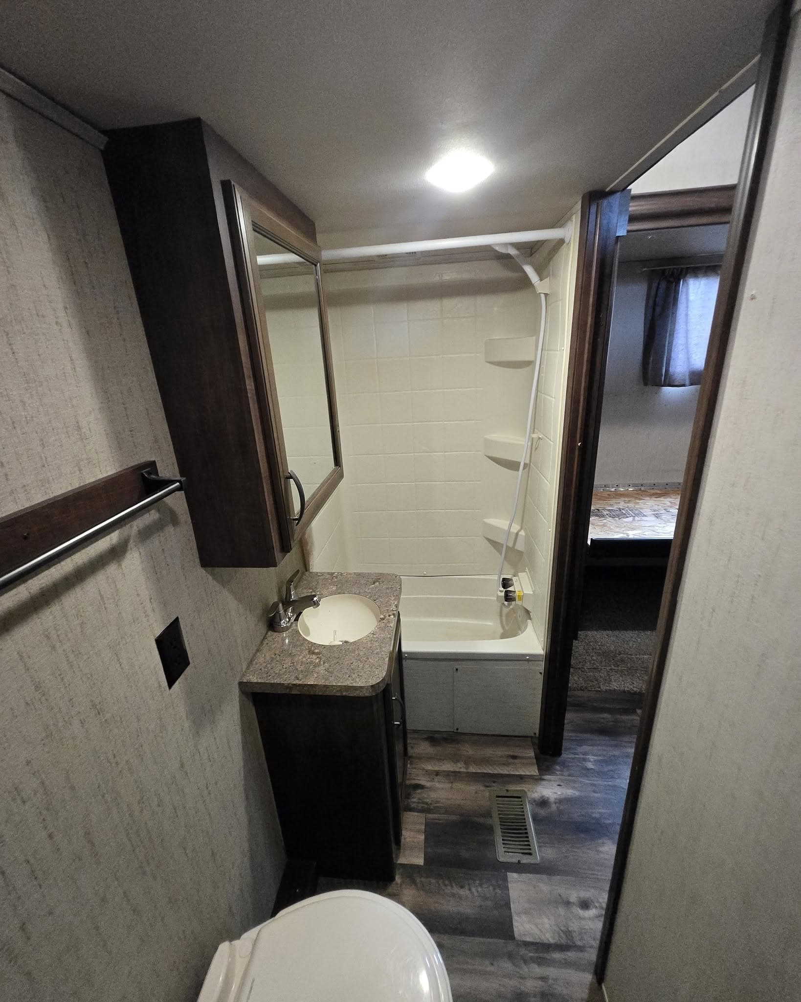 2018 Sandpiper 383RBLOK — photo 13 of 17