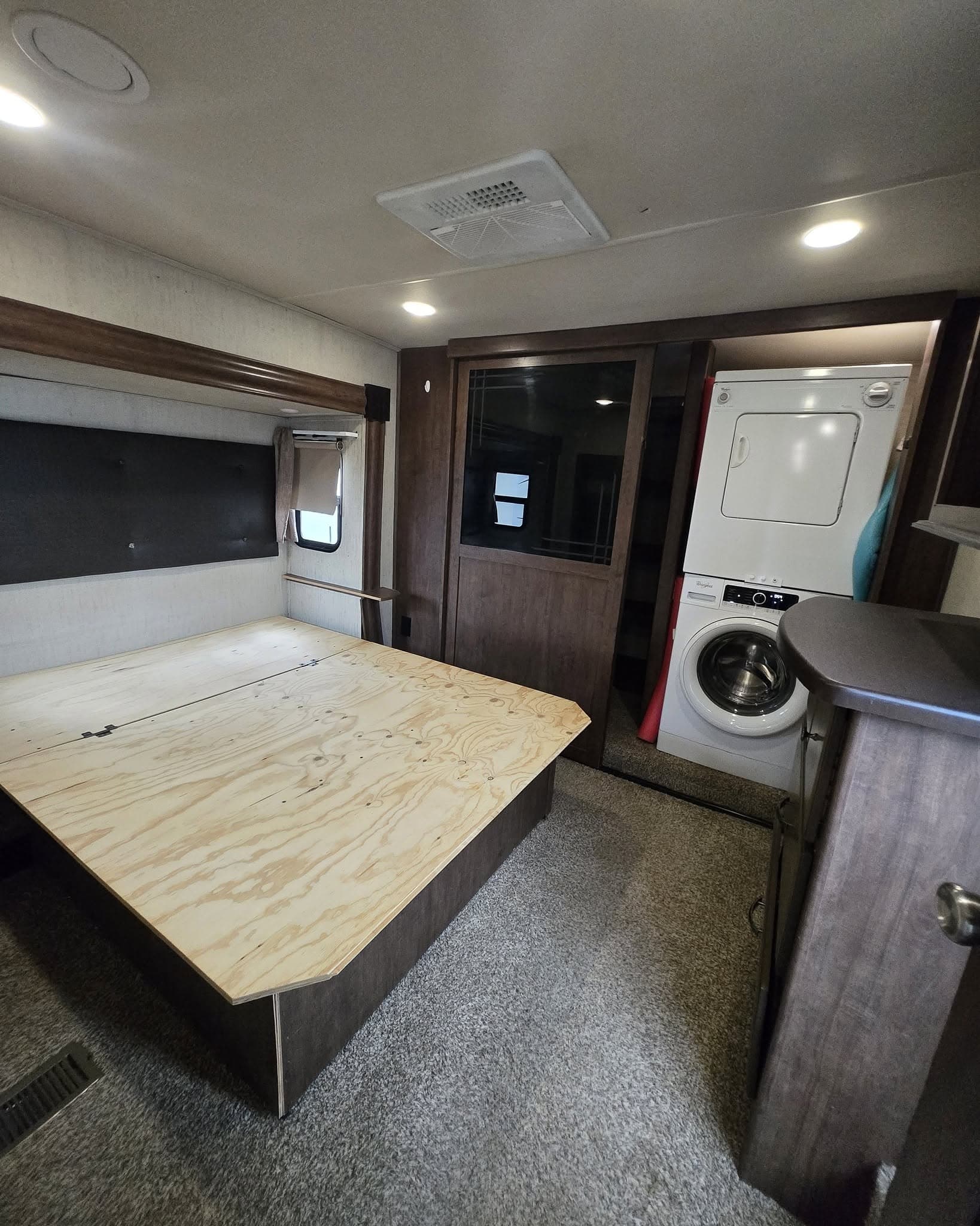 2018 Sandpiper 383RBLOK — photo 14 of 17