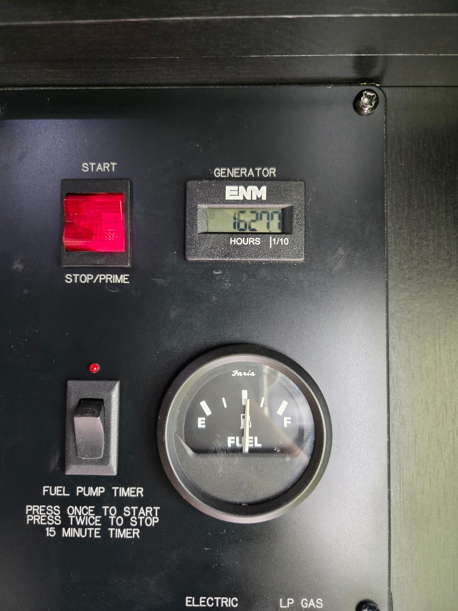 2013 Heartland Road Warrior 30c — photo 17 of 19