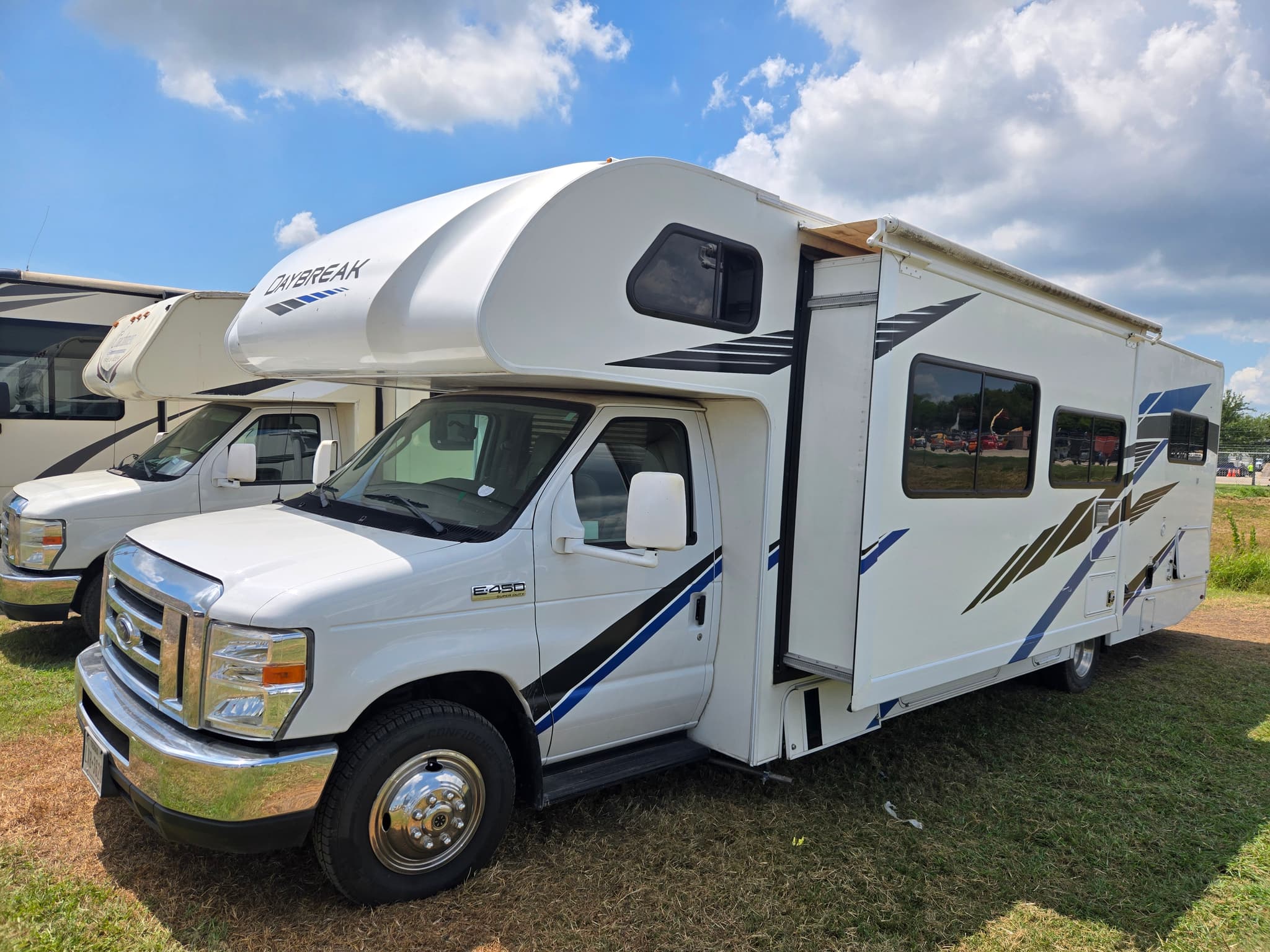 2019 Thor Daybreak 30DB gallery 2