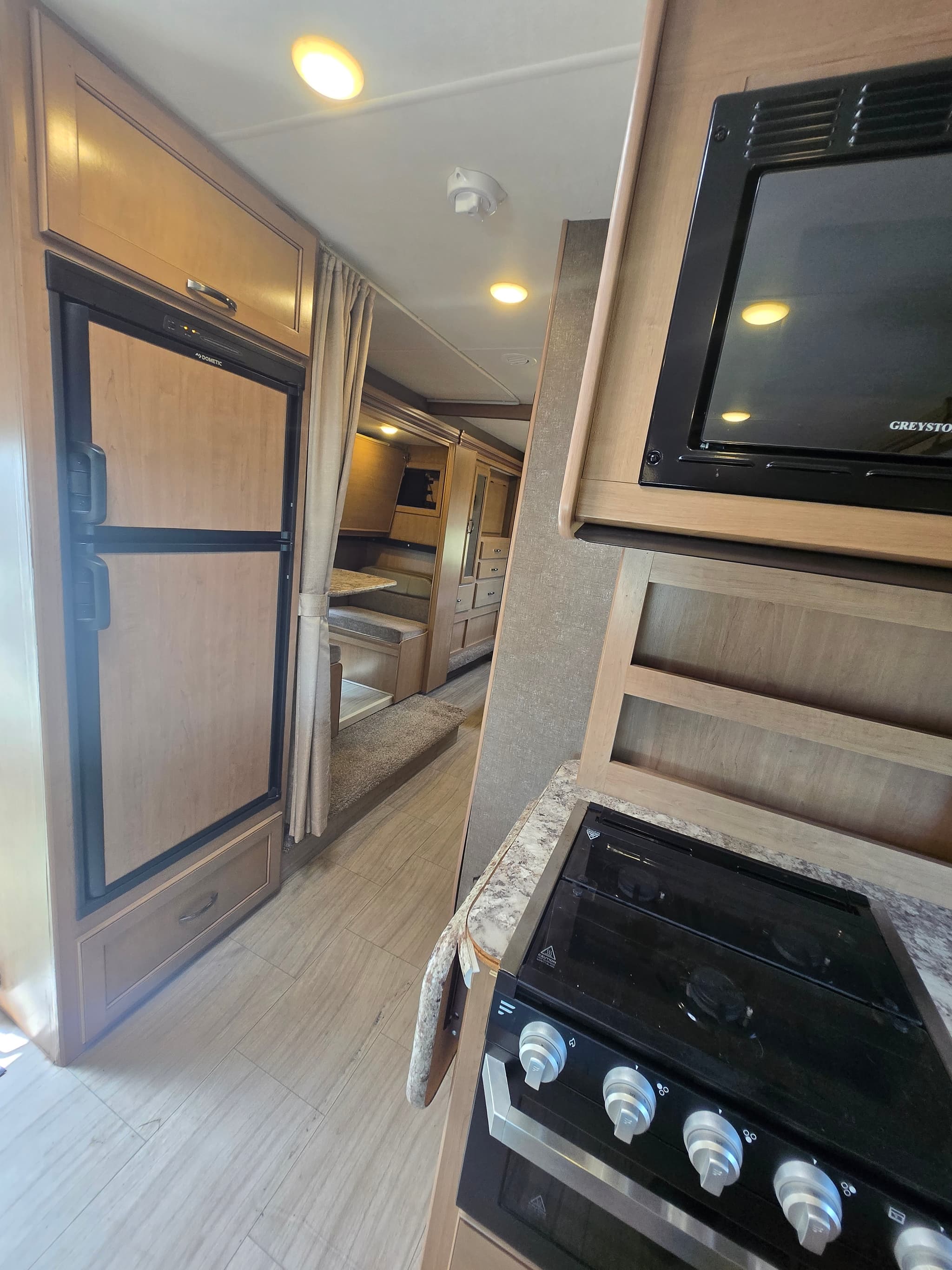 2019 Thor Daybreak 30DB — photo 5 of 25