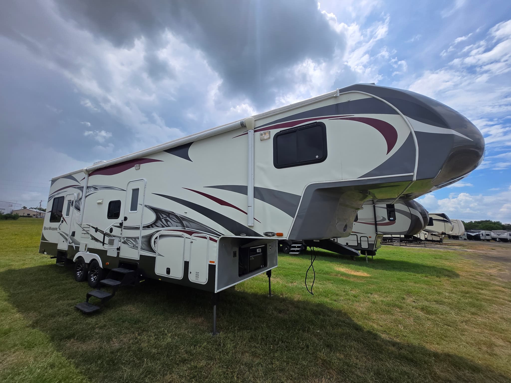 2013 Heartland Road Warrior 30c hero