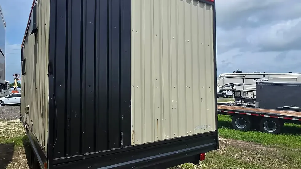 2012 Britco Portable Shower / Laundry Building PSLB-01 — photo 5 of 15