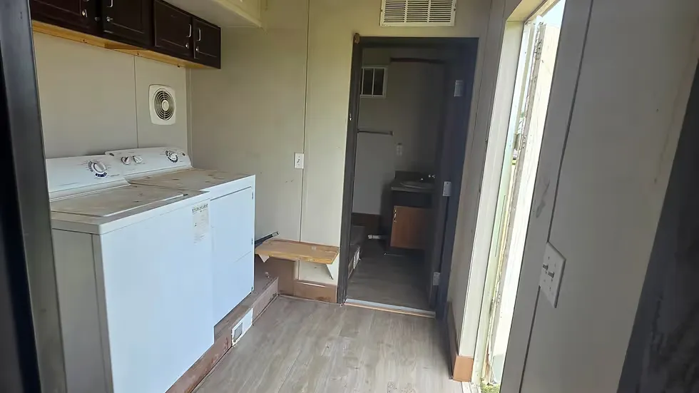 2012 Britco Portable Shower / Laundry Building PSLB-01 — photo 8 of 15