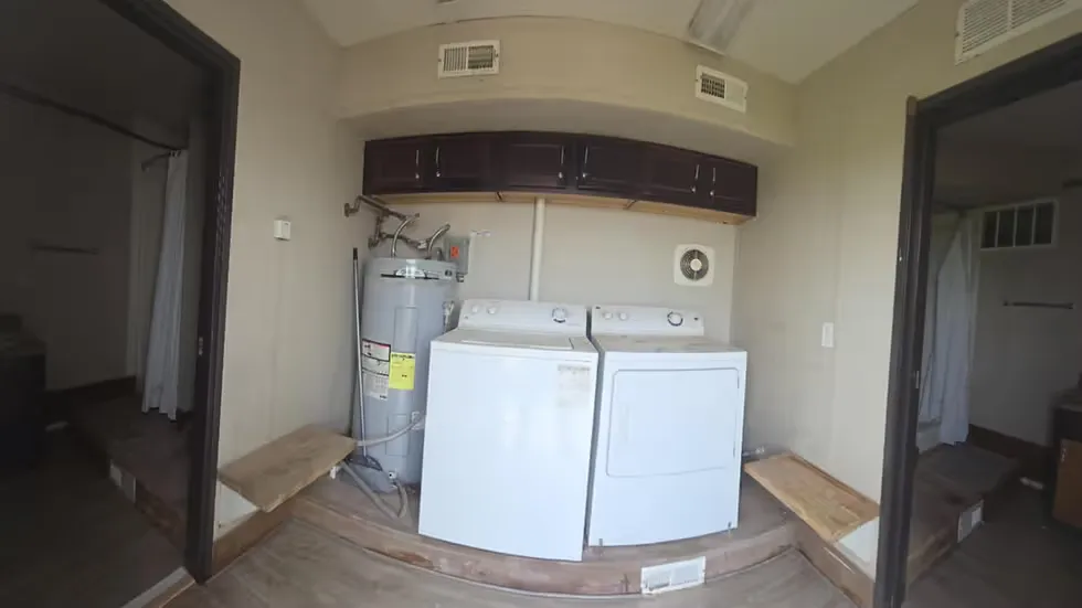 2012 Britco Portable Shower / Laundry Building PSLB-01 — photo 7 of 15