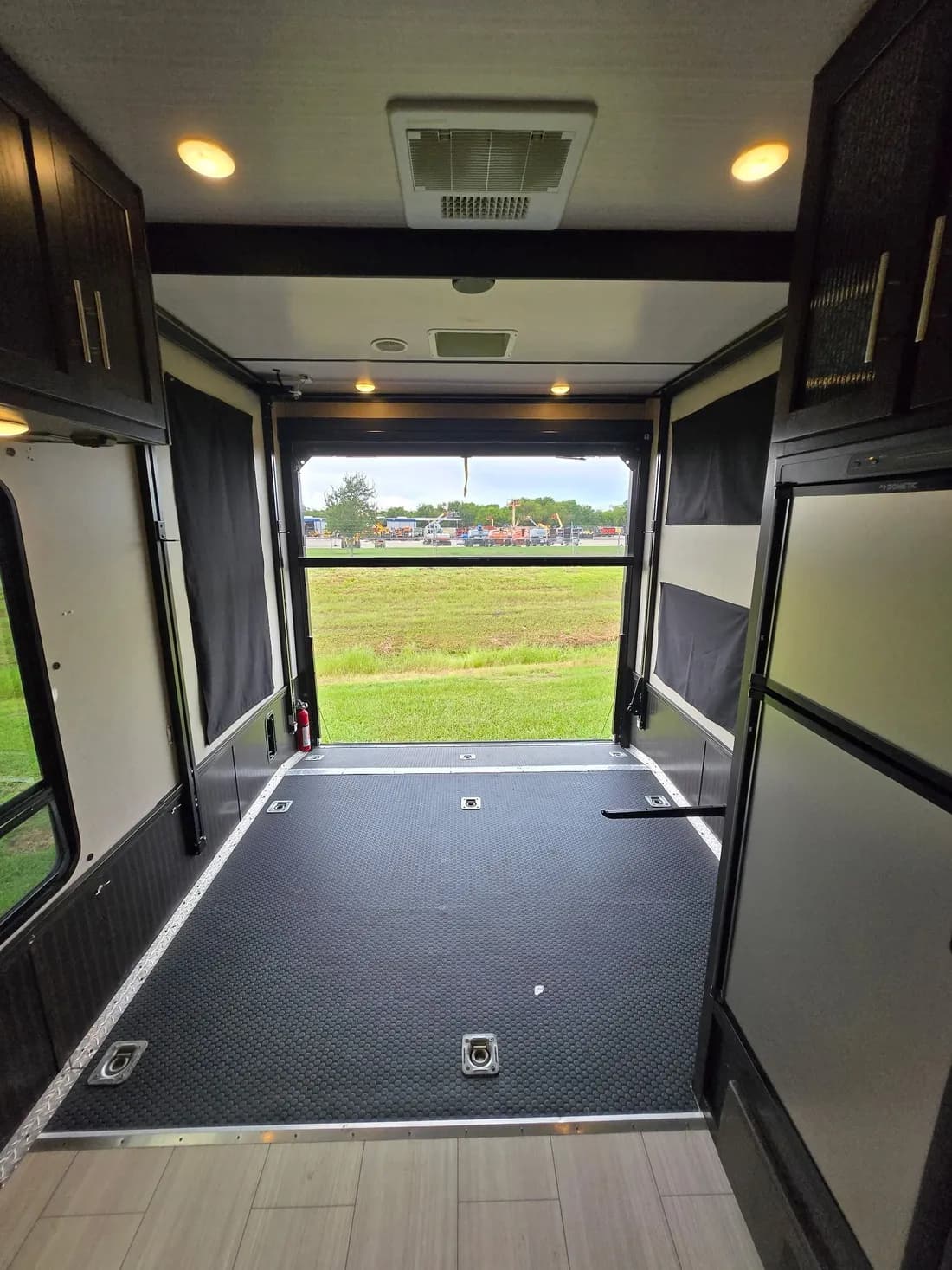 2018 Forest River Nitro 25KW — photo 9 of 23