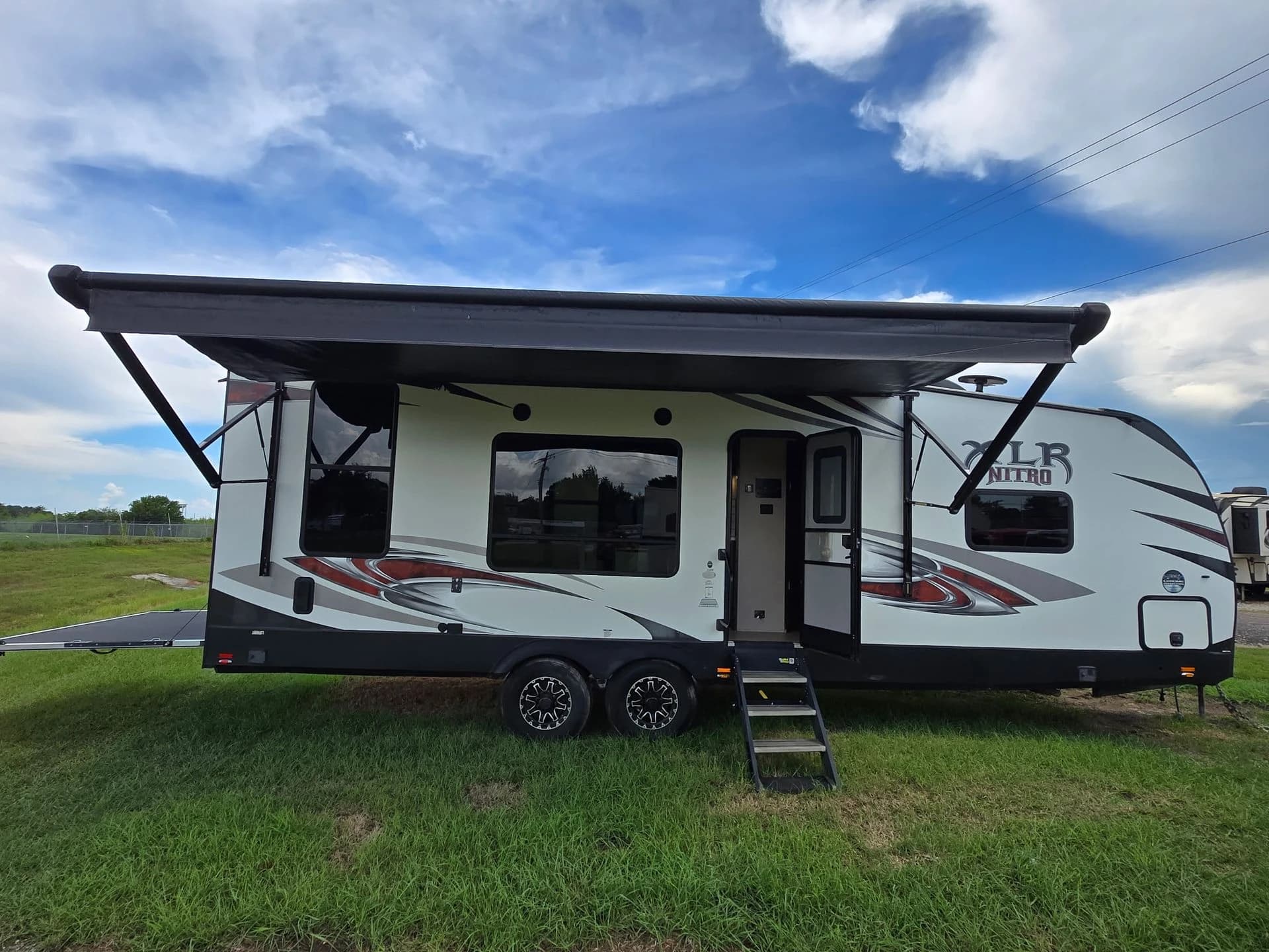 2018 Forest River Nitro 25KW — photo 1 of 23