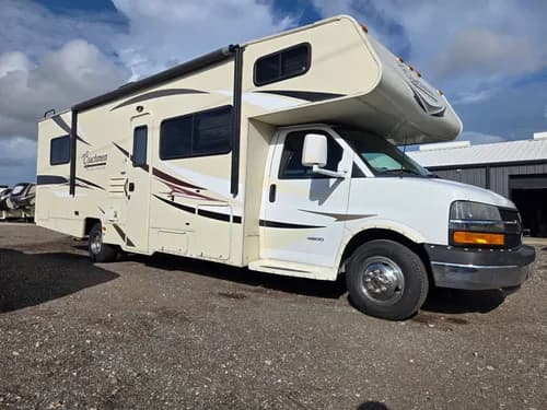 2014 Coachmen Freelander 28QB hero